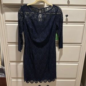 Lilly Pulitzer NWT navy lace dress. Pristine. Sz 6. Lined. scalloped lace.